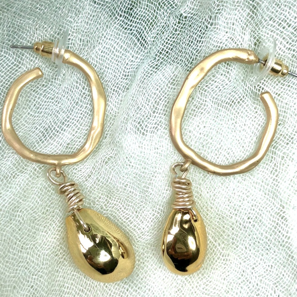 Seashell Earrings - Picture 4 of 10